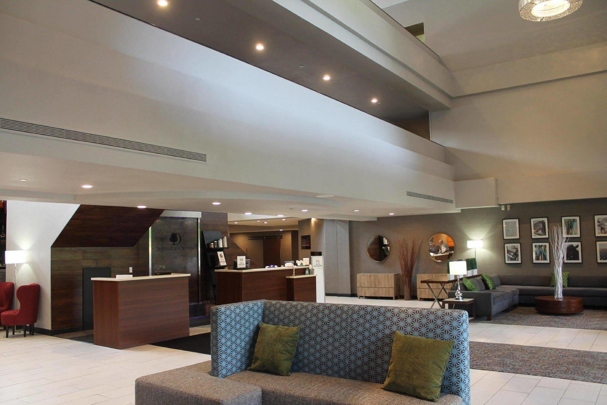 Doubletree Suites By Hilton Dayton/Miamisburg Exterior foto